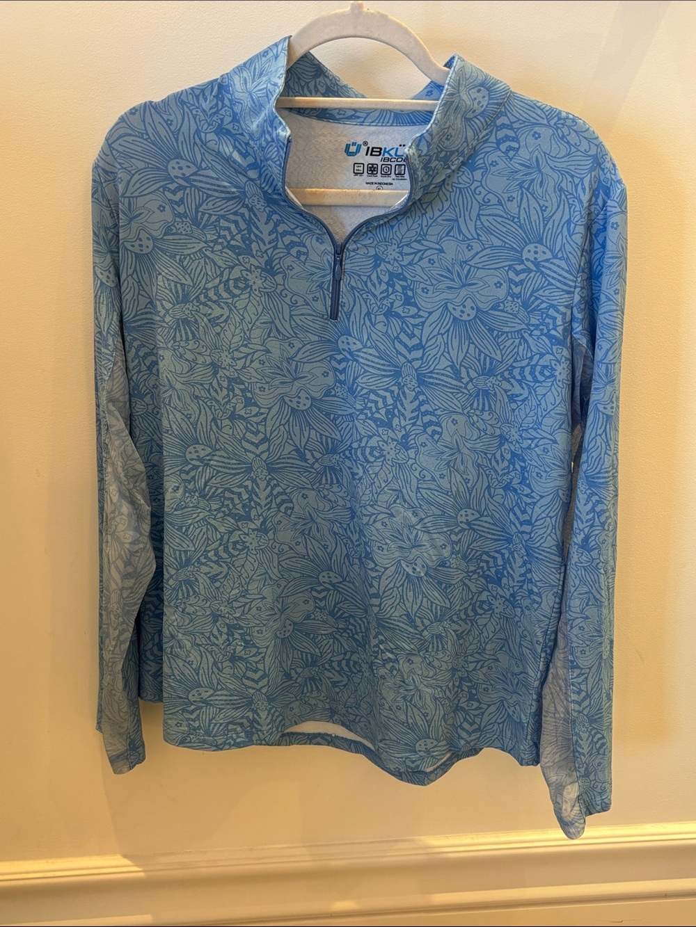IBKUL Women’s Light Blue Floral Quarter-Zip Rash Guard